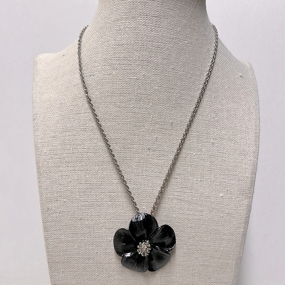 Jewelry - Metal black painted 5 petal flower necklace